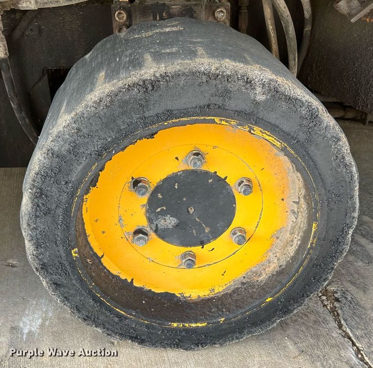 image for item NA9177 2018 Volvo P7170B  paver