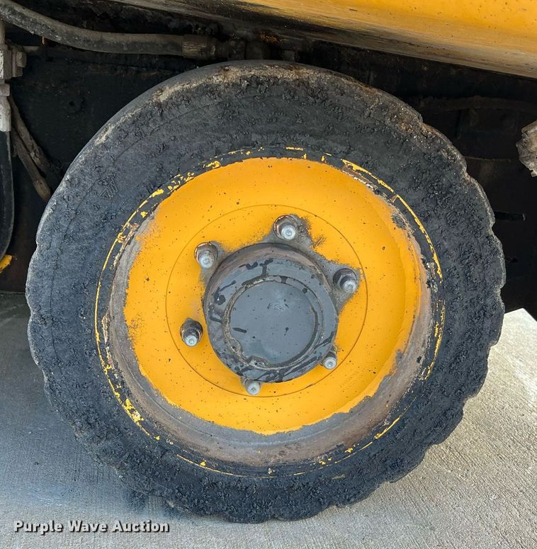 image for item NA9177 2018 Volvo P7170B  paver