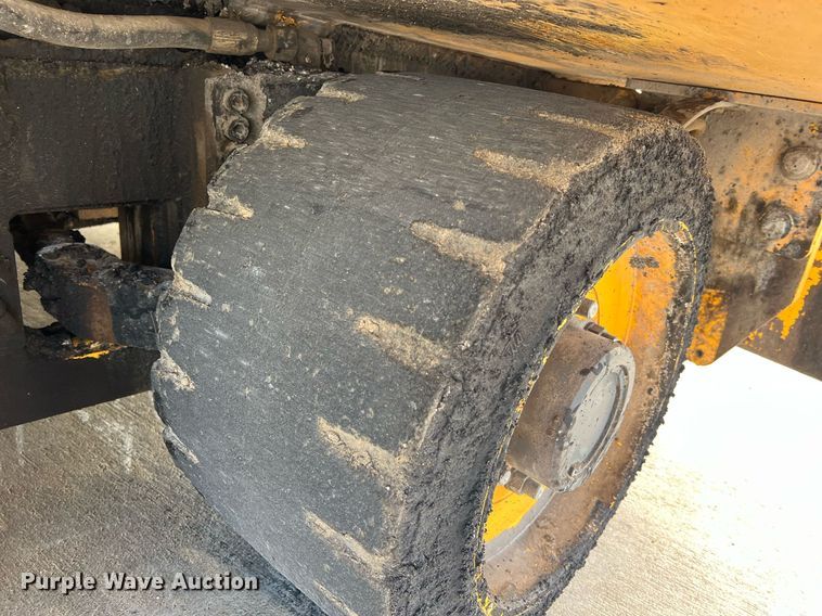 image for item NA9177 2018 Volvo P7170B  paver