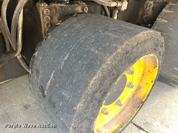 image for item NA9177 2018 Volvo P7170B  paver