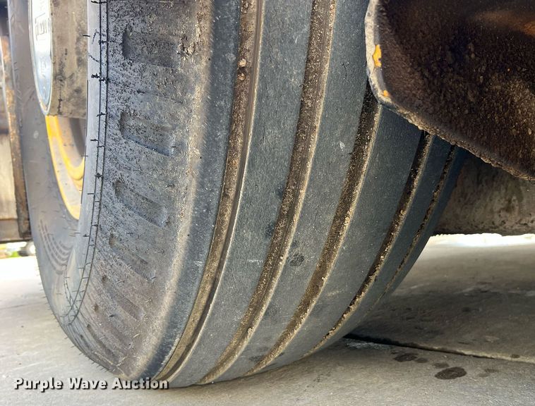 image for item NA9177 2018 Volvo P7170B  paver