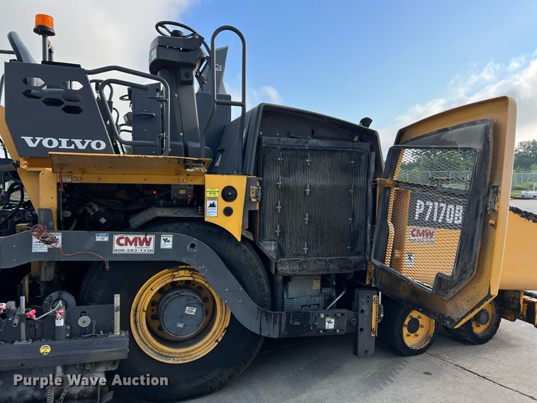 image for item NA9177 2018 Volvo P7170B  paver