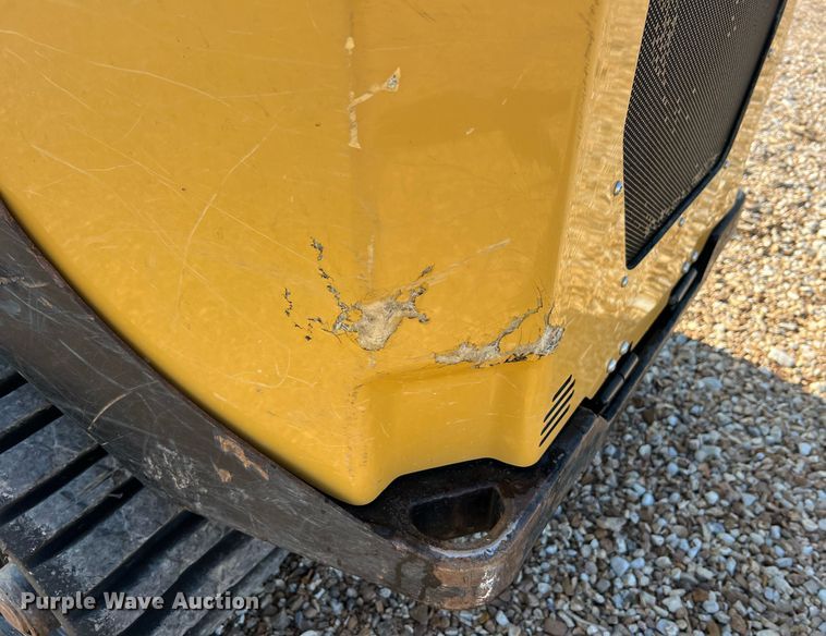 image for item NA9195 2018 ASV RT40  tracked skid steer loader