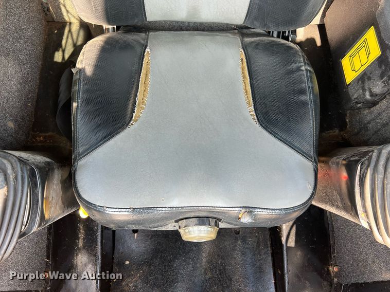 image for item NA9195 2018 ASV RT40  tracked skid steer loader