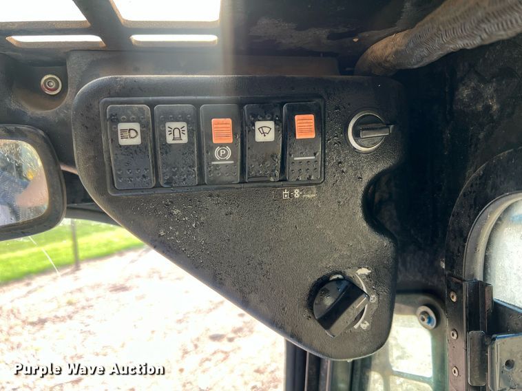 image for item NA9195 2018 ASV RT40  tracked skid steer loader