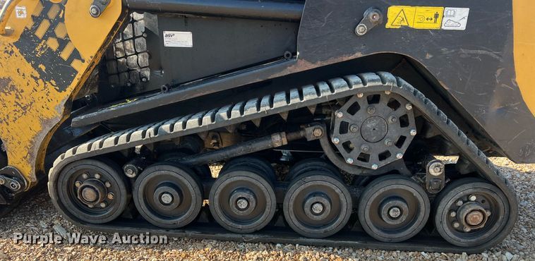 image for item NA9195 2018 ASV RT40  tracked skid steer loader