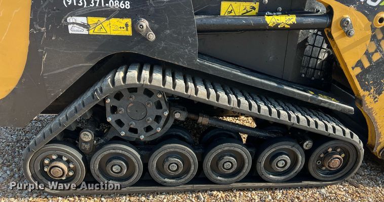 image for item NA9195 2018 ASV RT40  tracked skid steer loader