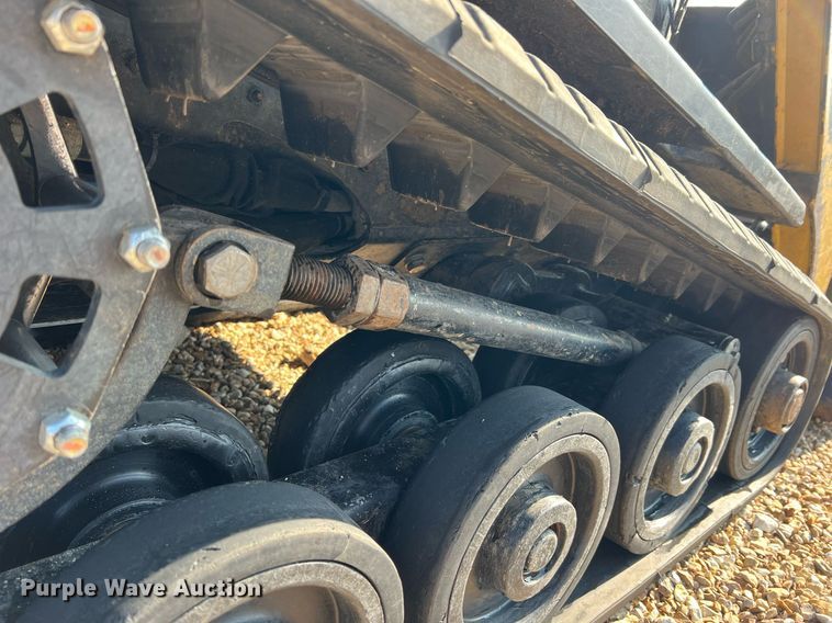 image for item NA9195 2018 ASV RT40  tracked skid steer loader