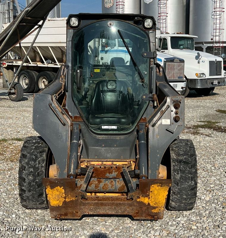 image for item NA9196 2015 John Deere 320E  skid steer loader