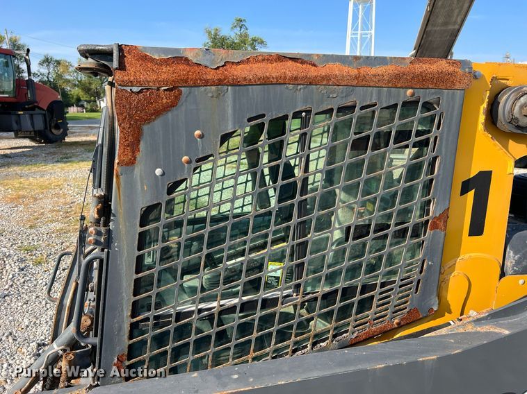 image for item NA9196 2015 John Deere 320E  skid steer loader