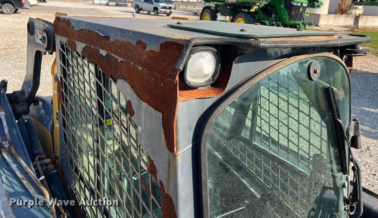 image for item NA9196 2015 John Deere 320E  skid steer loader