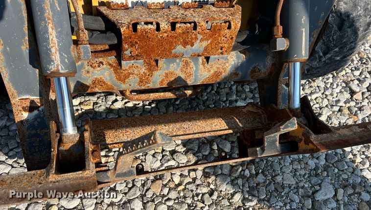 image for item NA9196 2015 John Deere 320E  skid steer loader