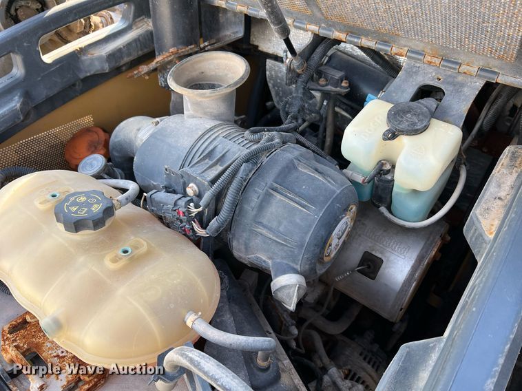 image for item NA9196 2015 John Deere 320E  skid steer loader