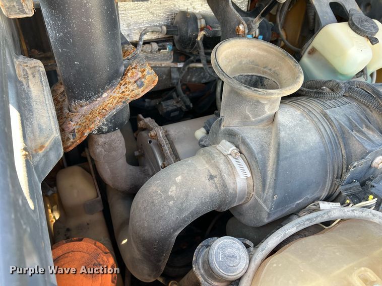 image for item NA9196 2015 John Deere 320E  skid steer loader