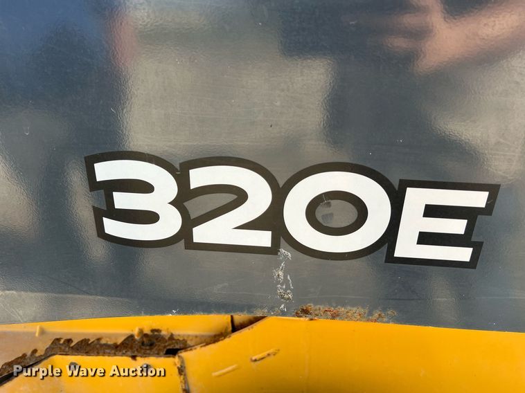 image for item NA9196 2015 John Deere 320E  skid steer loader