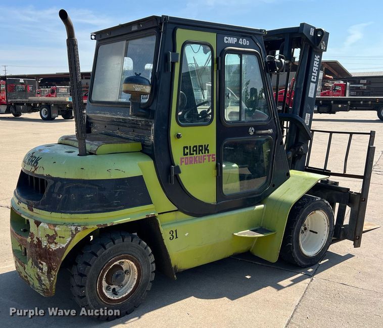 image for item NA9201 Clark CMP40D  forklift