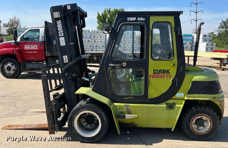 image for item NA9201 Clark CMP40D  forklift