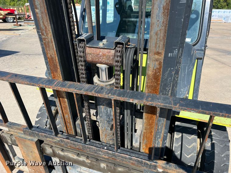 image for item NA9201 Clark CMP40D  forklift