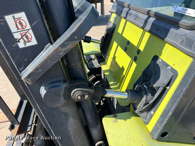 image for item NA9201 Clark CMP40D  forklift