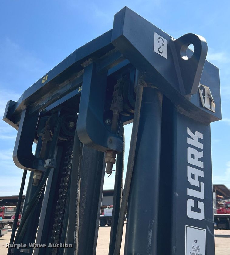 image for item NA9201 Clark CMP40D  forklift