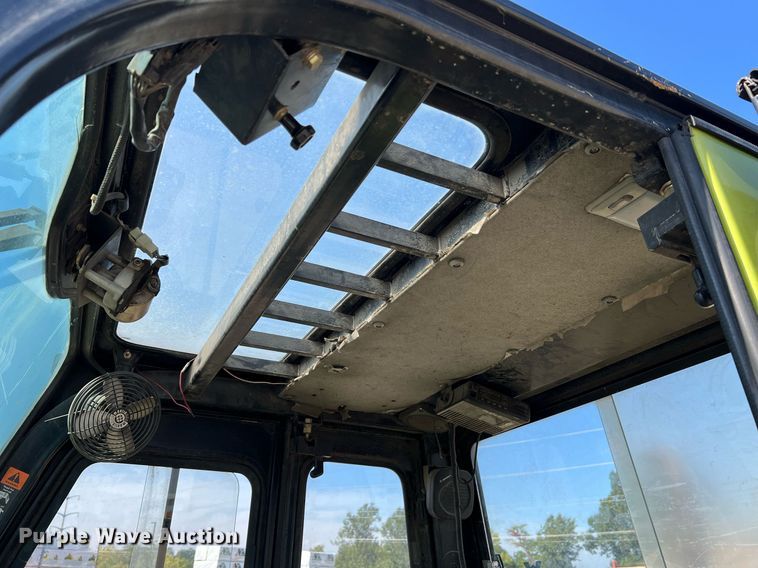 image for item NA9201 Clark CMP40D  forklift