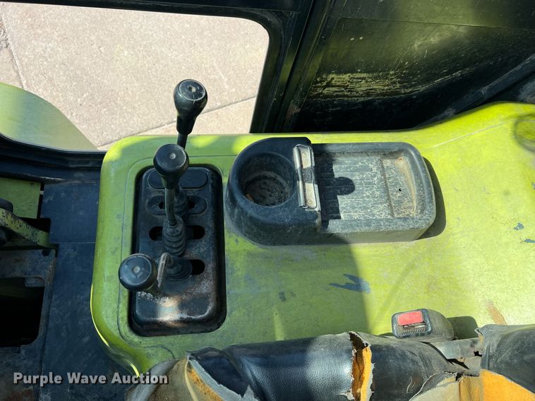 image for item NA9201 Clark CMP40D  forklift