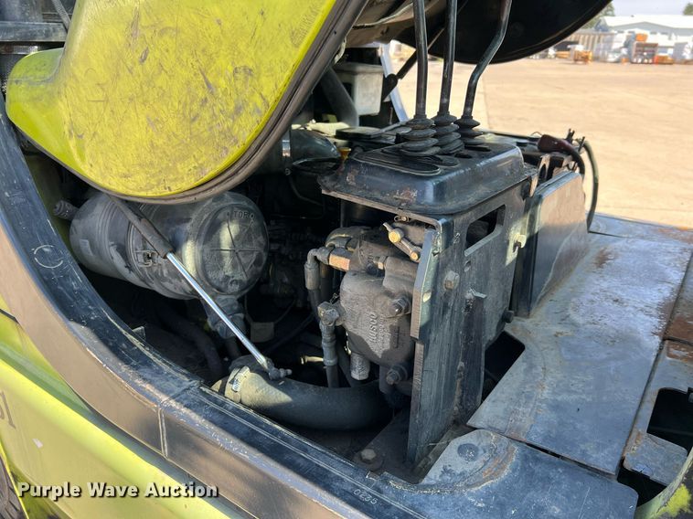 image for item NA9201 Clark CMP40D  forklift