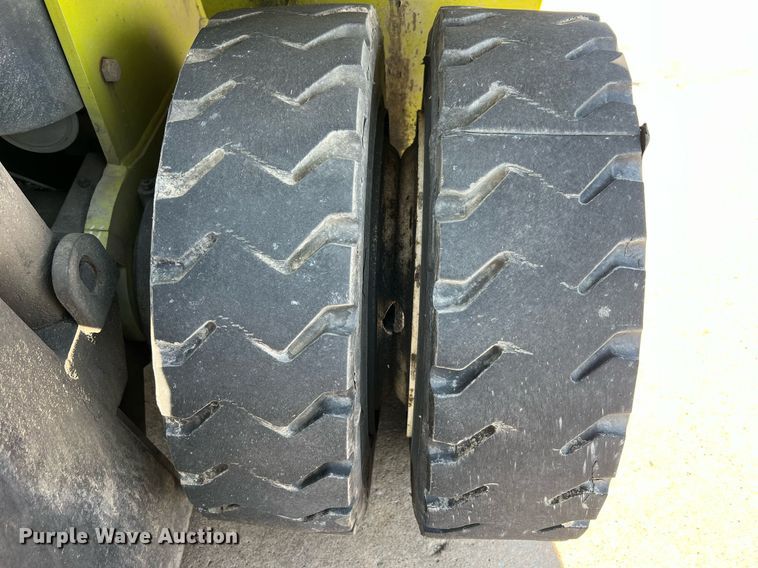 image for item NA9201 Clark CMP40D  forklift