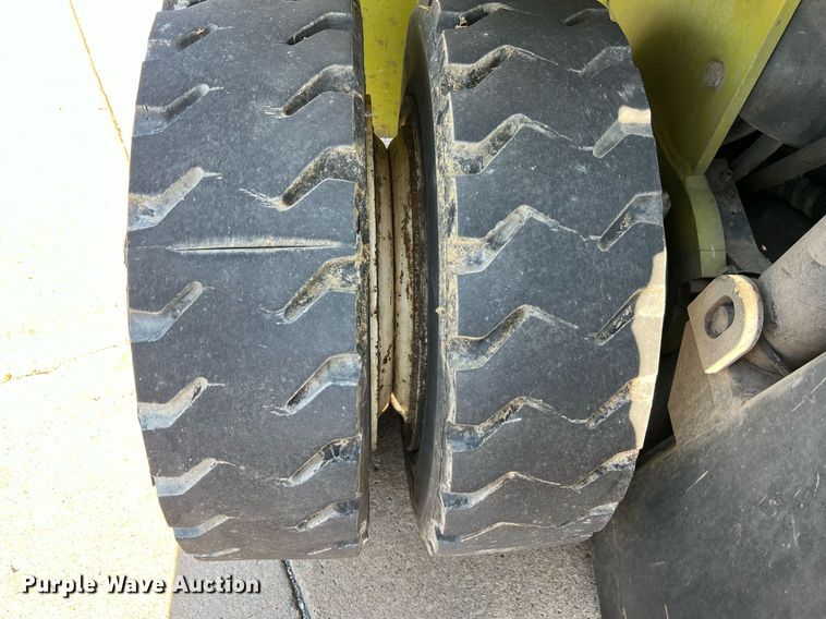 image for item NA9201 Clark CMP40D  forklift