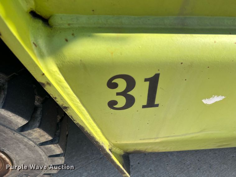 image for item NA9201 Clark CMP40D  forklift