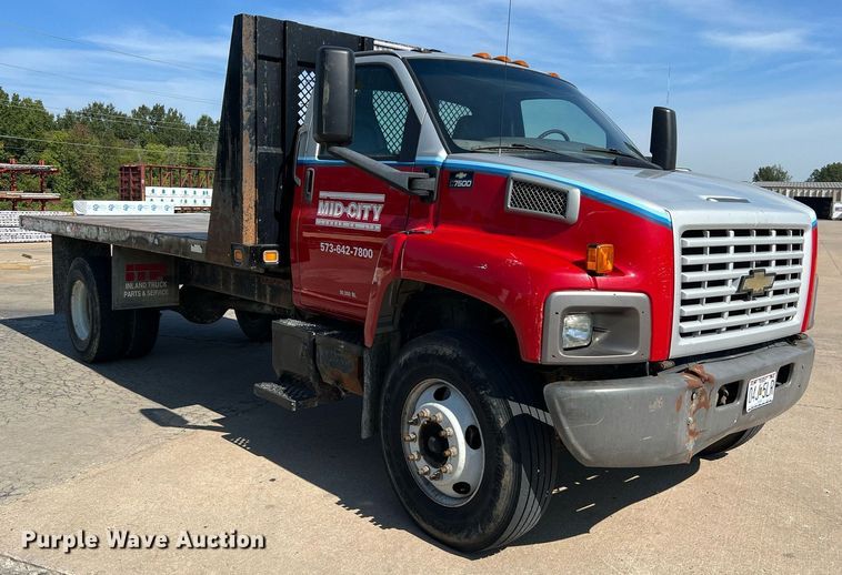 image for item NA9202 2006 Chevrolet C7500  dump flatbed truck