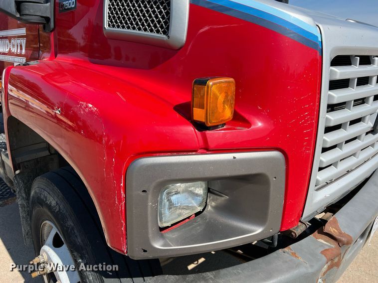 image for item NA9202 2006 Chevrolet C7500  dump flatbed truck