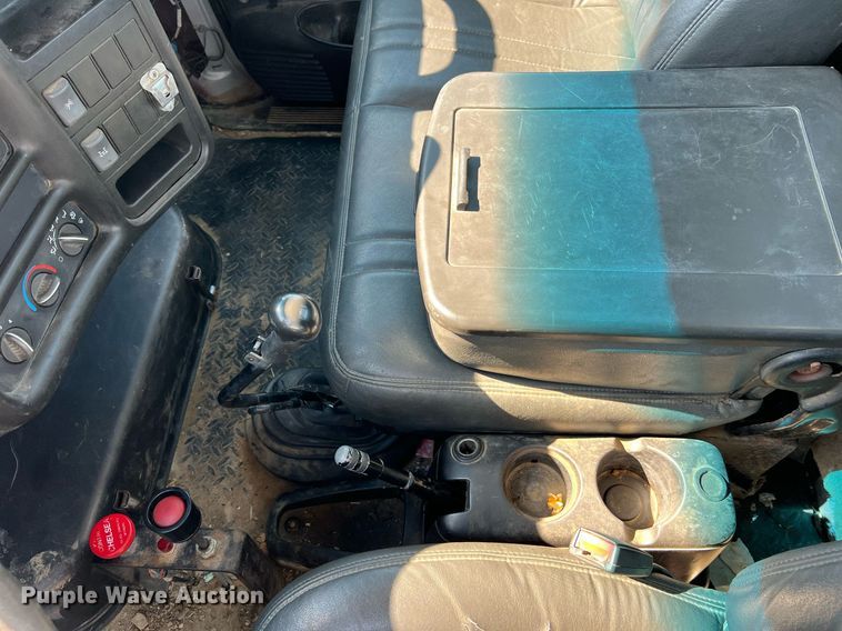 image for item NA9202 2006 Chevrolet C7500  dump flatbed truck