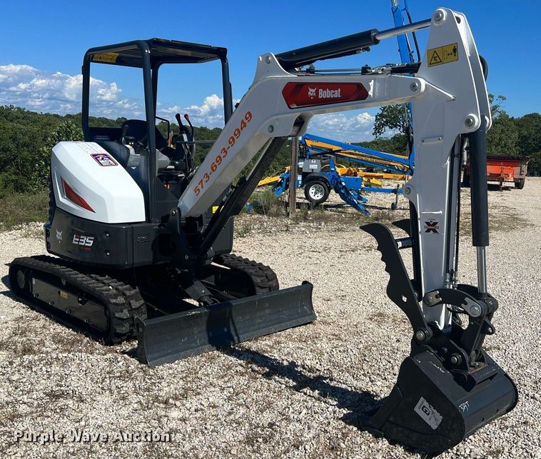 image for item NA9231 2023 Bobcat E35i R2 Series  mini excavator