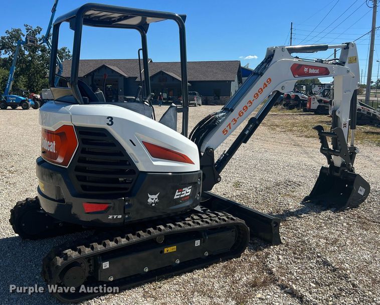 image for item NA9231 2023 Bobcat E35i R2 Series  mini excavator
