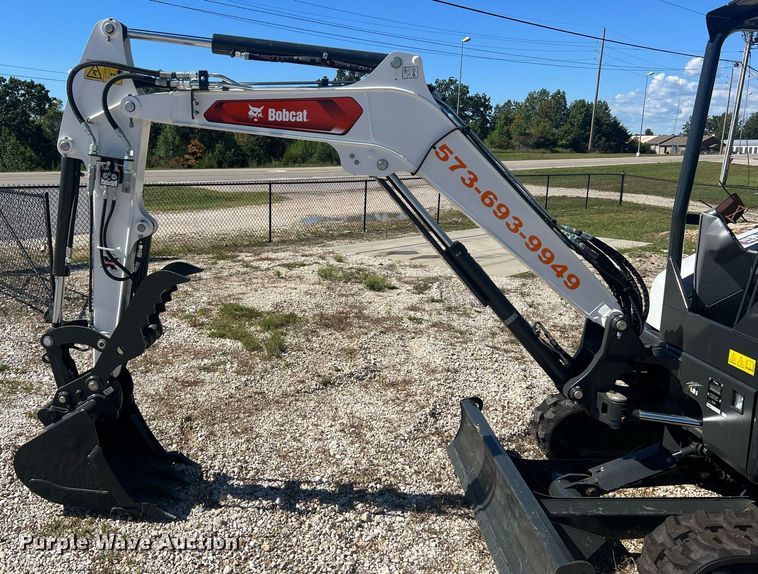 image for item NA9231 2023 Bobcat E35i R2 Series  mini excavator