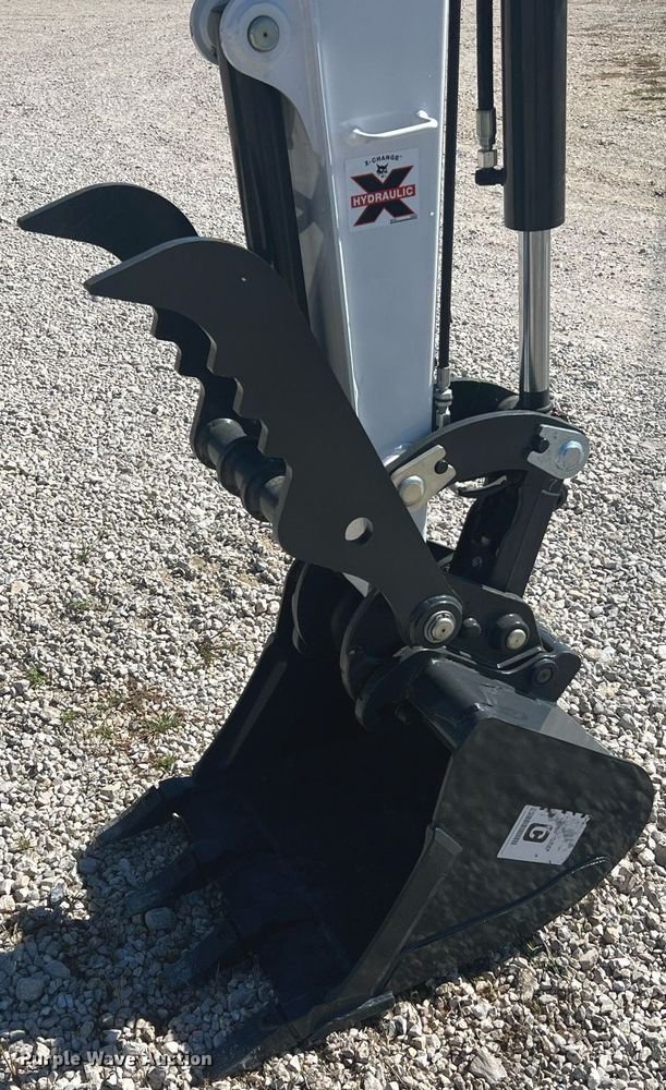 image for item NA9231 2023 Bobcat E35i R2 Series  mini excavator