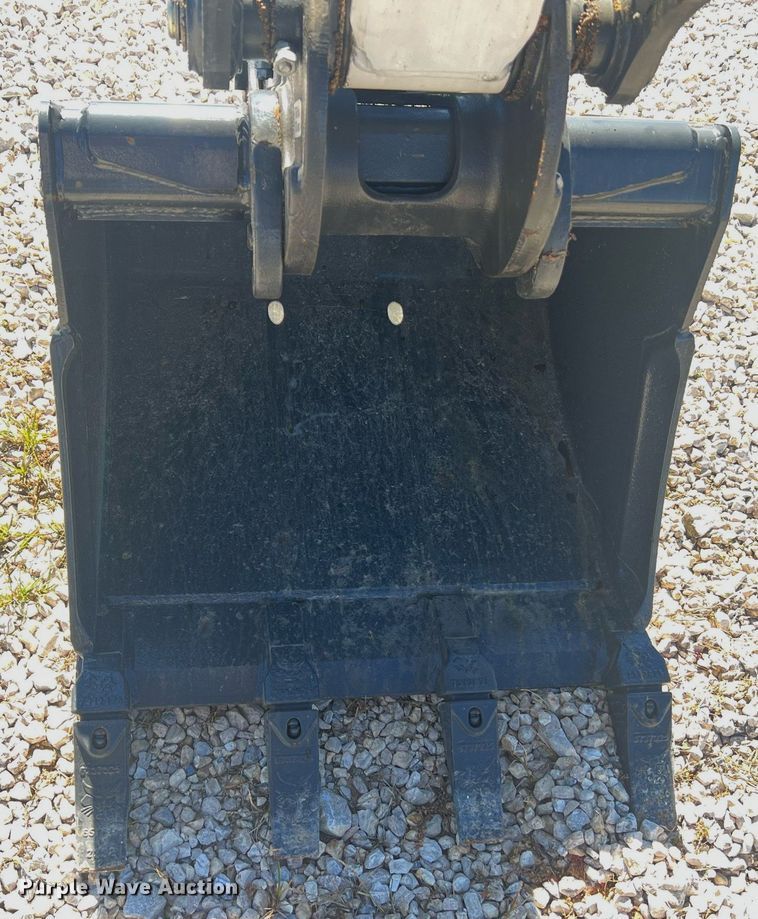 image for item NA9231 2023 Bobcat E35i R2 Series  mini excavator