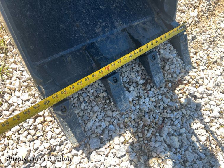 image for item NA9231 2023 Bobcat E35i R2 Series  mini excavator