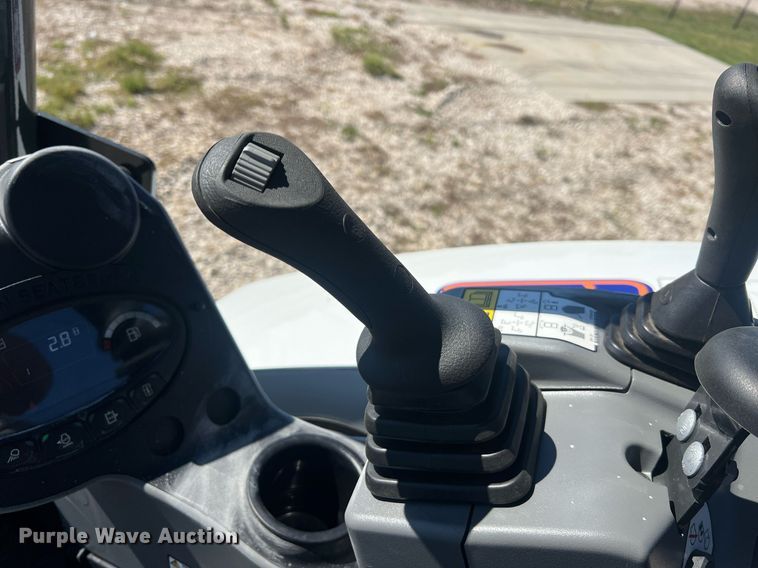 image for item NA9231 2023 Bobcat E35i R2 Series  mini excavator