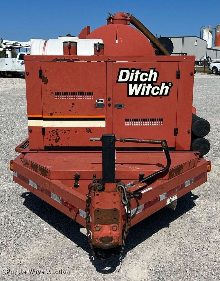 image for item NA9241 2010 Ditch Witch FX30  vacuum excavator