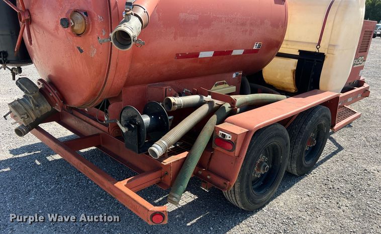 image for item NA9241 2010 Ditch Witch FX30  vacuum excavator