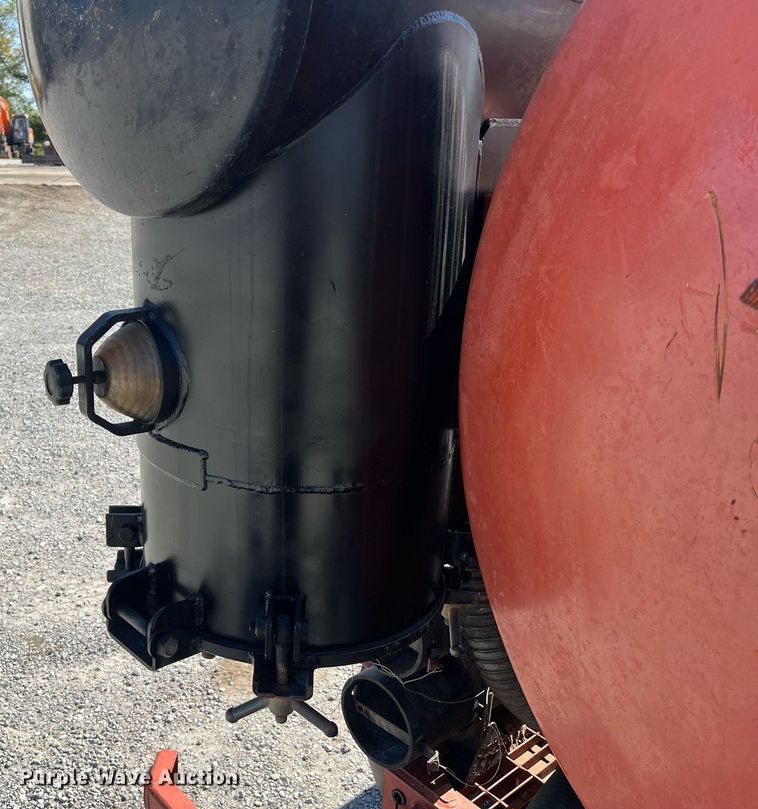 image for item NA9241 2010 Ditch Witch FX30  vacuum excavator