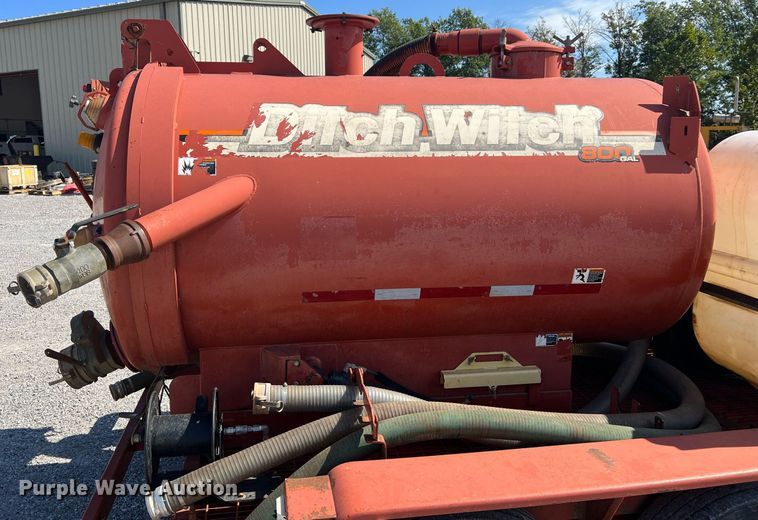 image for item NA9241 2010 Ditch Witch FX30  vacuum excavator