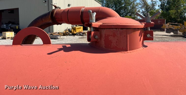 image for item NA9241 2010 Ditch Witch FX30  vacuum excavator