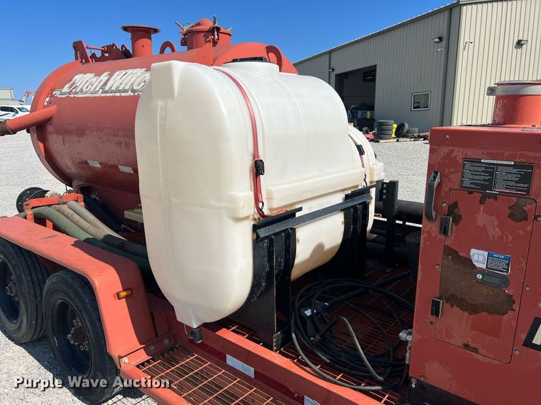 image for item NA9241 2010 Ditch Witch FX30  vacuum excavator