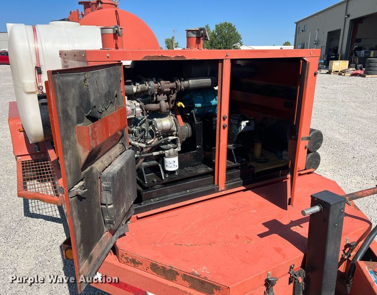 image for item NA9241 2010 Ditch Witch FX30  vacuum excavator