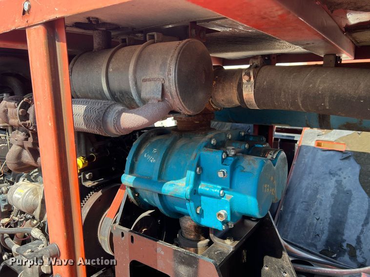 image for item NA9241 2010 Ditch Witch FX30  vacuum excavator