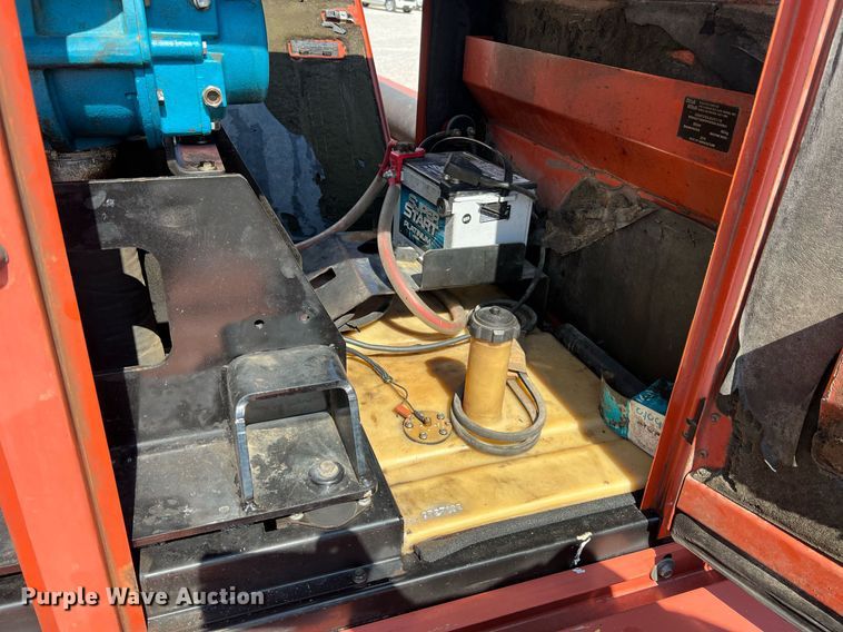 image for item NA9241 2010 Ditch Witch FX30  vacuum excavator