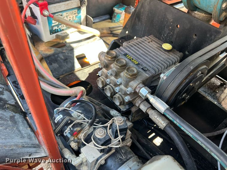 image for item NA9241 2010 Ditch Witch FX30  vacuum excavator